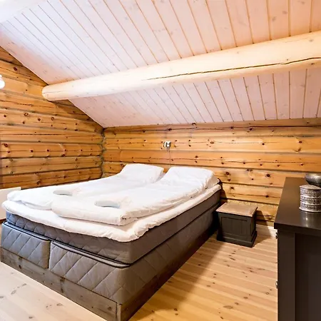 View 4 Bedrooms And 2 Bathrooms شقة