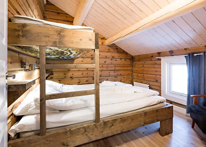 View 4 Bedrooms And 2 Bathrooms Sykkylven