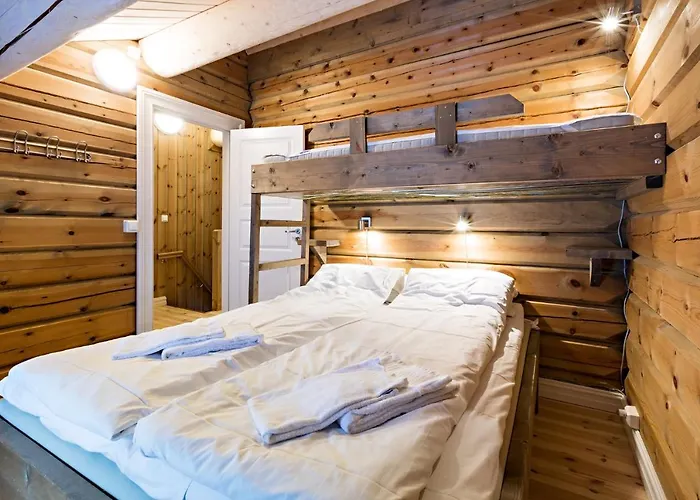 View 4 Bedrooms And 2 Bathrooms Sykkylven